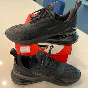 Black Nike Air Max 270 BG Size 5.5 youth